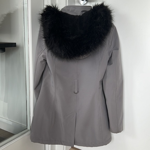 Calvin Klein winter jacket - Picture 2 of 4